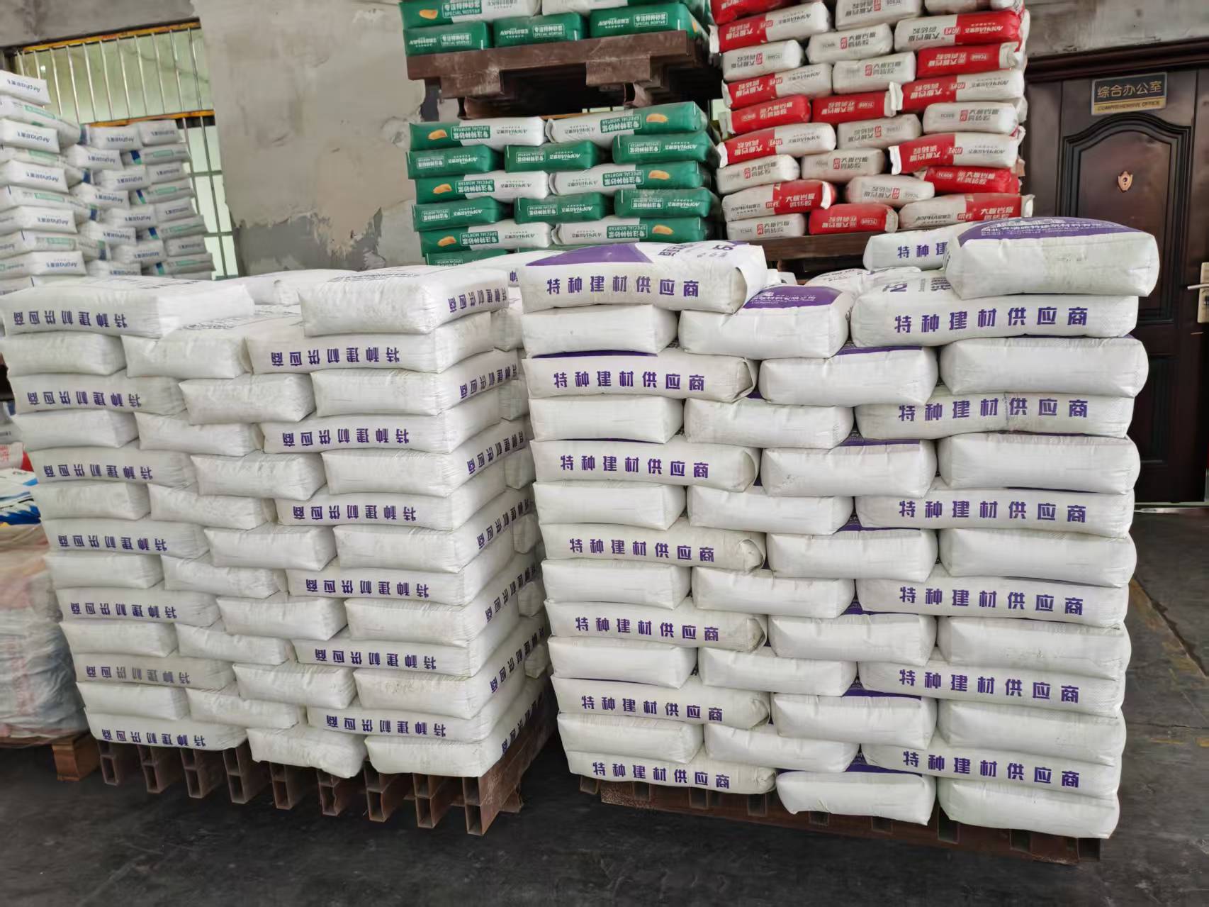 洪湖拱顶带模注浆料